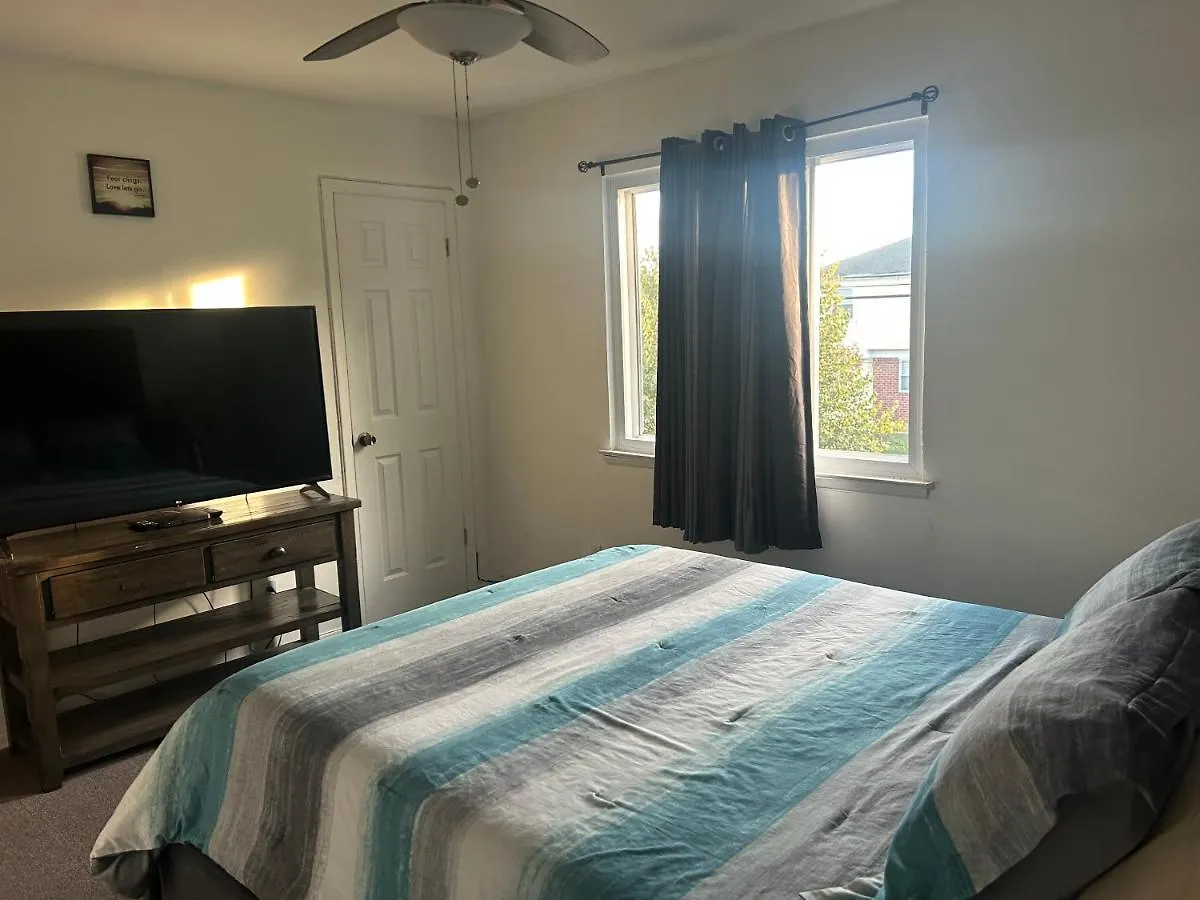 A Spacious & Blissful Stay In Queens New York United States
